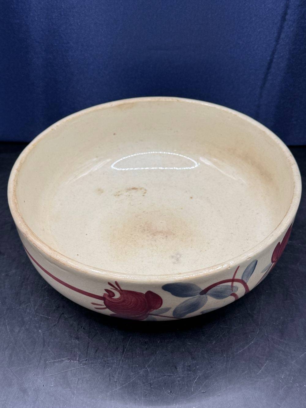 Charmant bol/Plat rond 19ème en Porcelaine opaque de Gien - Décor floral peints à la main - Estampillé et numéroté - Modèle Calais - Collection - Décoration – Image 5