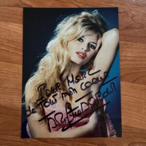 Dédicace - Autographe - Rare photo beau format signée au feutre noir par Brigitte Bardot - Format 15x20 - Collection - Vintage