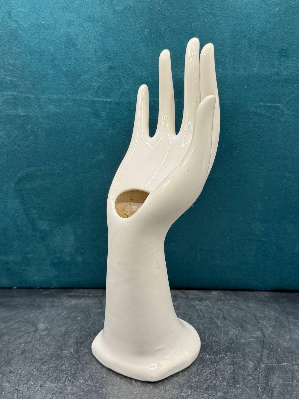 Main Baguier / Soliflore / Porte bijoux des années 60-70 - En céramique - Collection - Décoration – Image 3