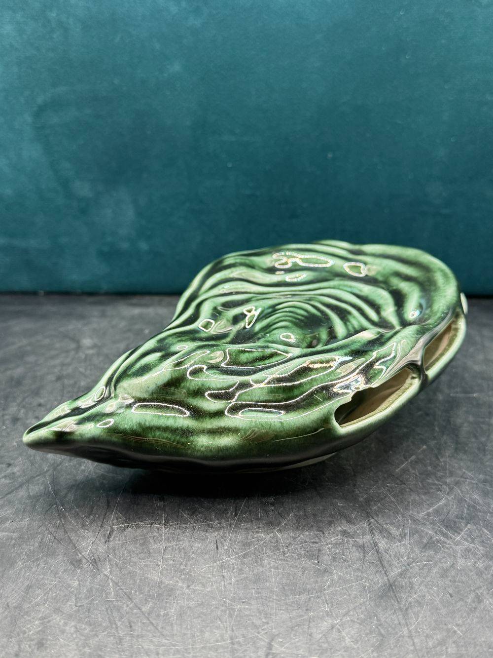 Ancienne huitre en céramique et porte fourchettes (cinq incluses)- Ensemble fabriqué par Longueville - France - Collection - Décoration – Image 5