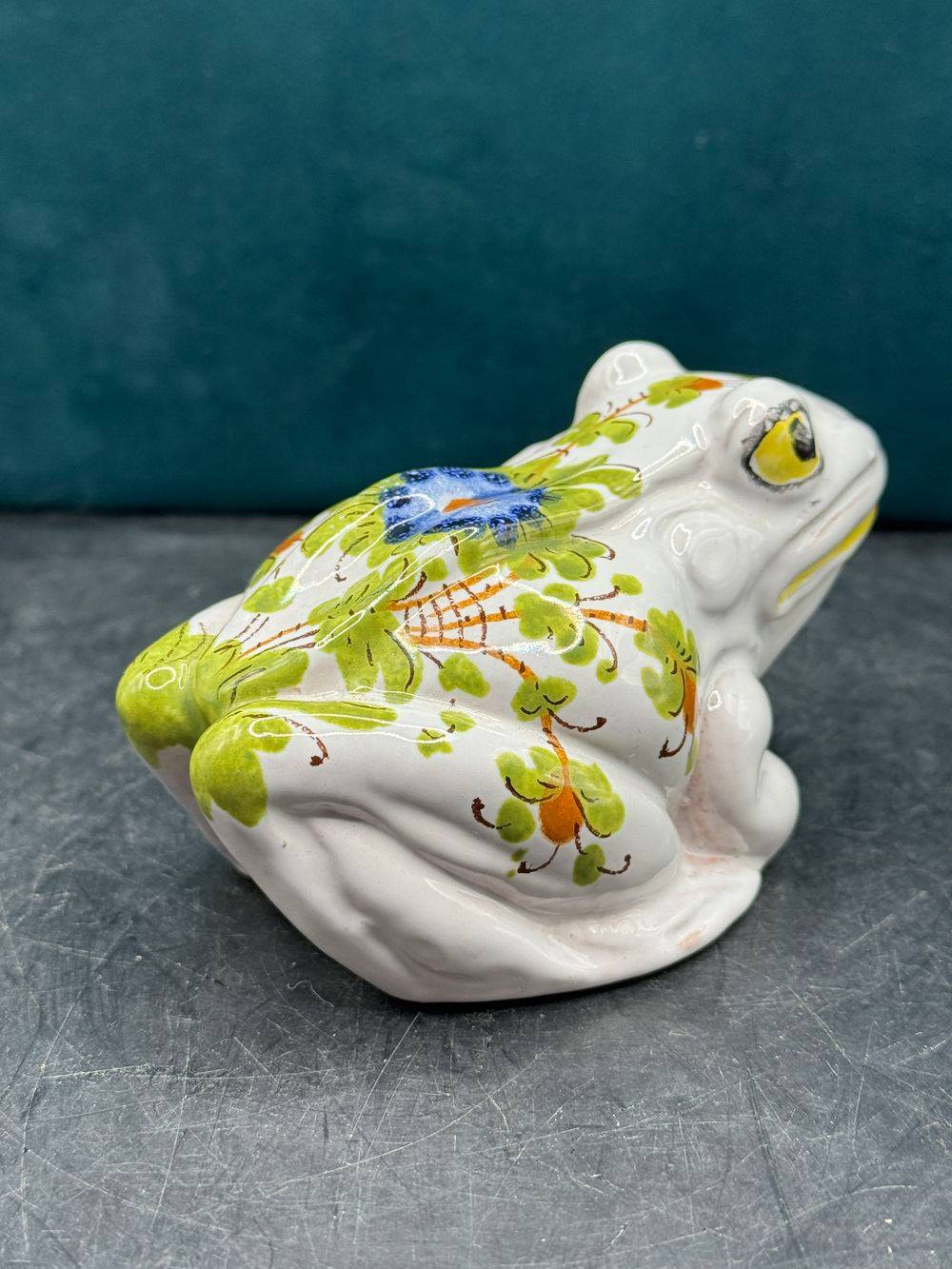 Grenouille / Crapaud en céramique polychrome des années 70/80 - Italie - Décor floral - Collection - Décoration – Image 5