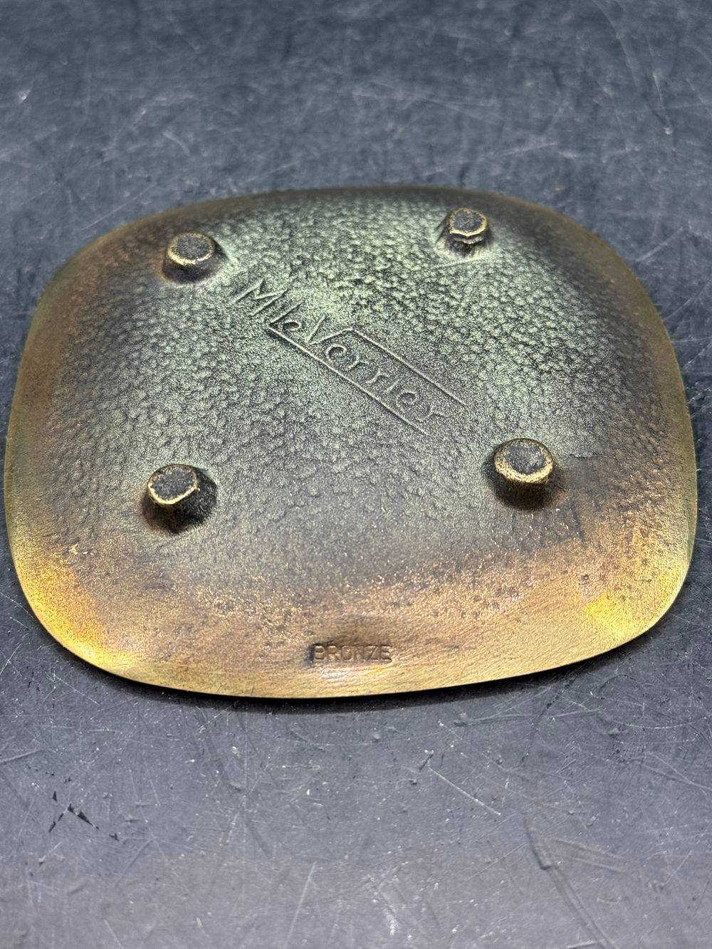 Rares petits vide-poche/ lot / Coupelles en bronze signé-es Max Le Verrier (1891-1973) représentant quatre cartes à jouer - Les quatre rois (Pique, cœur, trèfle, carreau) - Circa 1930 - Collection - Décoration – Image 4