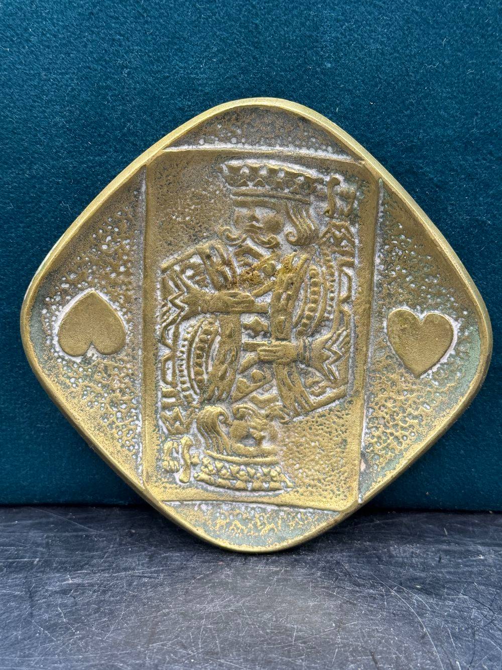 Rares petits vide-poche/ lot / Coupelles en bronze signé-es Max Le Verrier (1891-1973) représentant quatre cartes à jouer - Les quatre rois (Pique, cœur, trèfle, carreau) - Circa 1930 - Collection - Décoration – Image 10