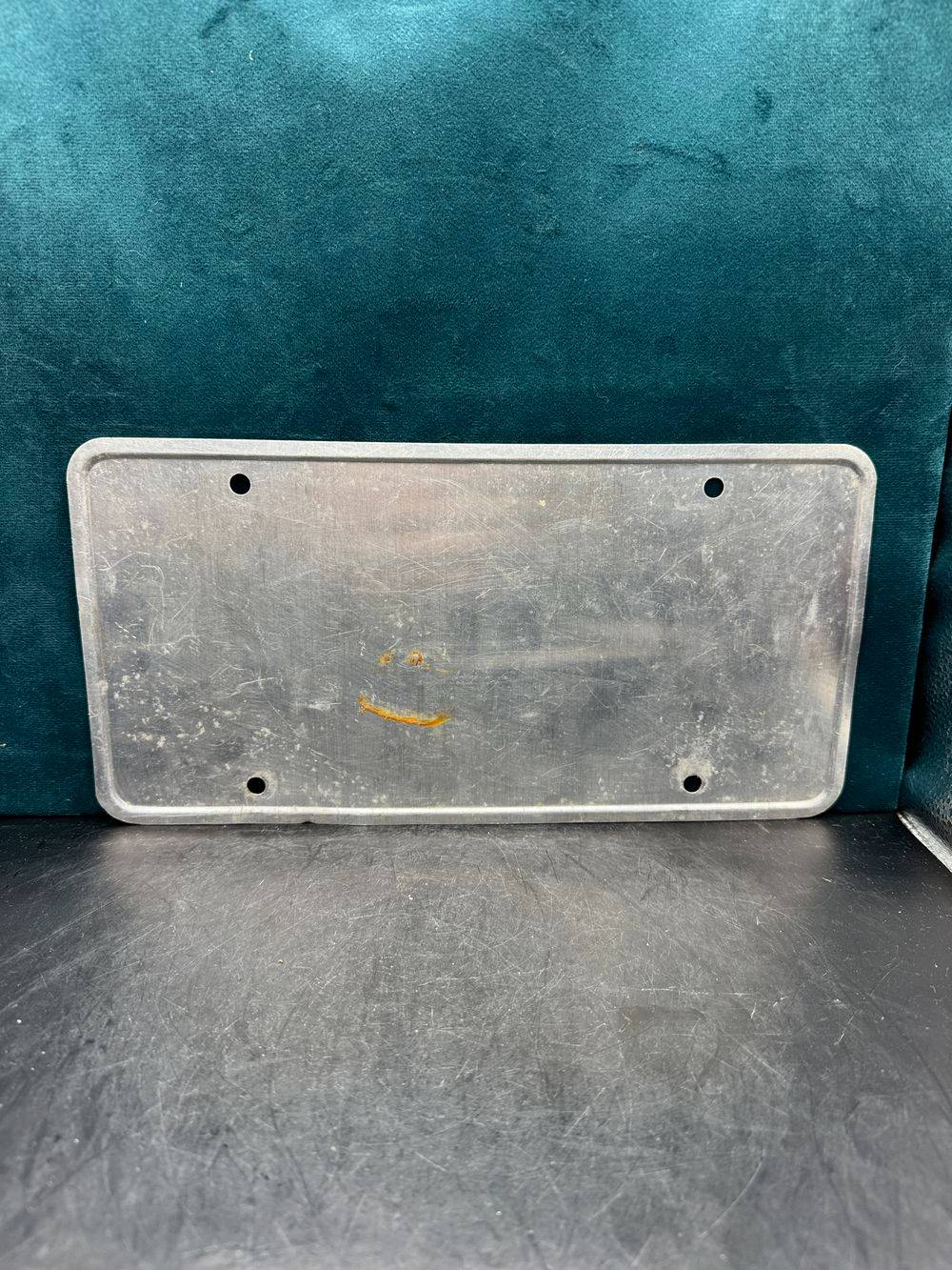 Vraie plaque originale d'immatriculation (en métal et relief) - Usa - Etats-Unis - Etat de l'Idaho - 2005 - Blanche rouge et bleu - Décoration murale pour garage - Collection – Image 3