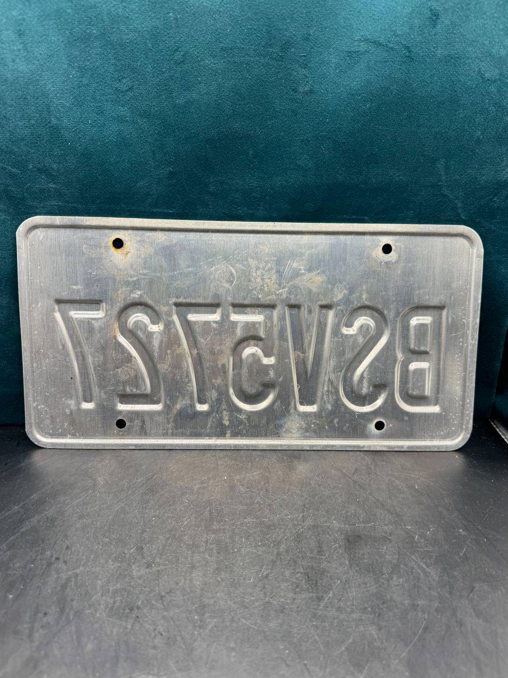 Vraie plaque originale d'immatriculation (en métal et relief) - Usa - Etats-Unis - Etat de Washington - 2022 - Blanche - Décoration murale pour garage - Collection – Image 3