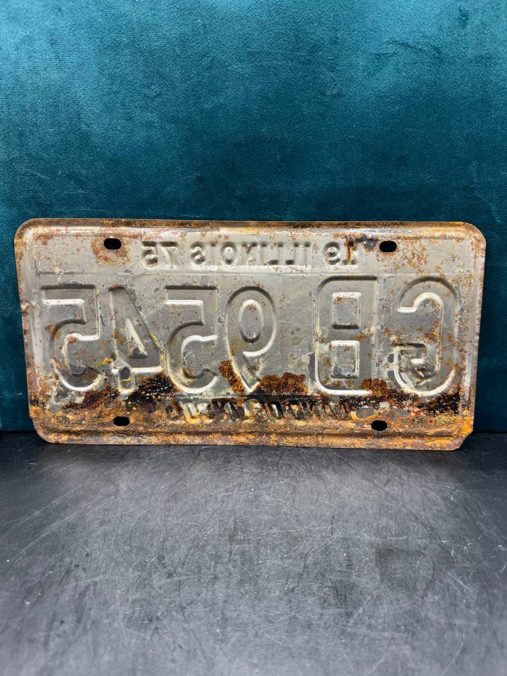 Vraie plaque originale d'immatriculation (en métal et relief) - Vintage des Usa - Etats-Unis - Illinois de 1975 - Jaune - Décoration murale pour garage - Collection – Image 3