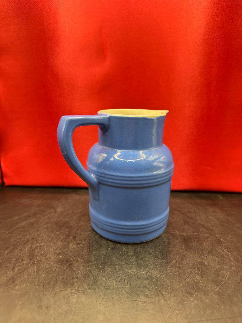 Joli petit Pichet en céramique bleue datant des années 50 - Numéroté - Collection - Décoration – Image 6