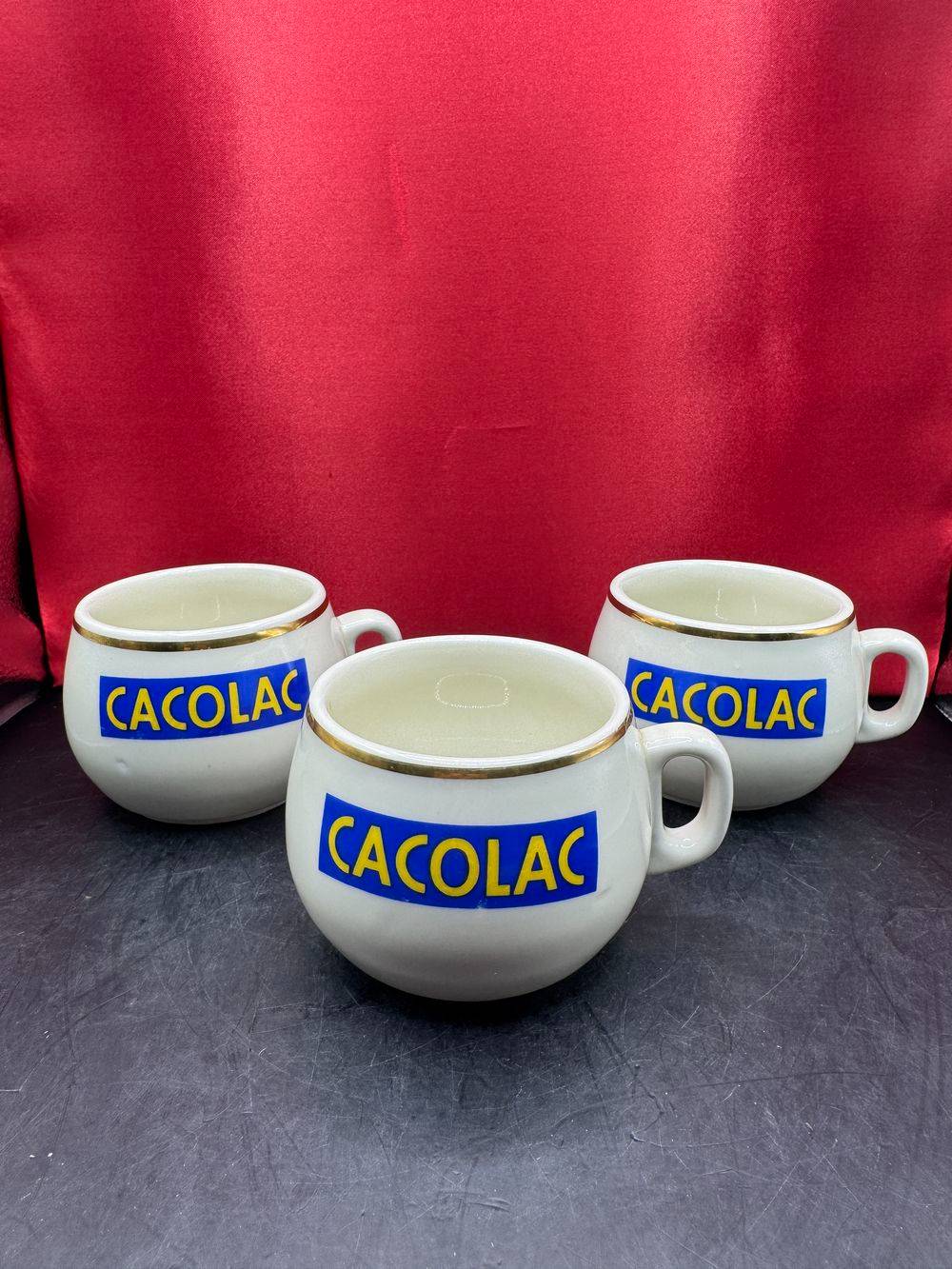 Trois anciennes tasses publicitaires à chocolat chaud - Cacolac - Porcelaine de Chauvigny avec le tour en dorure - Circa 1970 - Volume ~1.5 dl - Décoration - Collection – Image 2