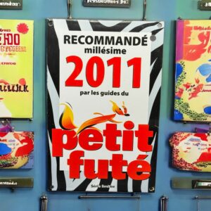 Plaque émaillée " Le Petit Futé " - Année 2011 - Belle sérigraphie et jolies couleurs - Collection - Décoration