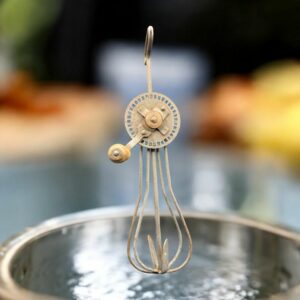 Ancien batteur à main - A œufs ou crème - Ustensile de cuisine de collection - déco