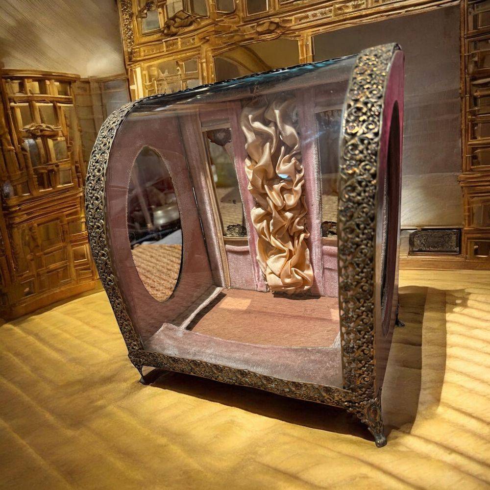 Ancien globe de Mariés datant de la fin 18ème / début 19ème avec son incroyable verre arrondi d'époque - Collection - Décoration