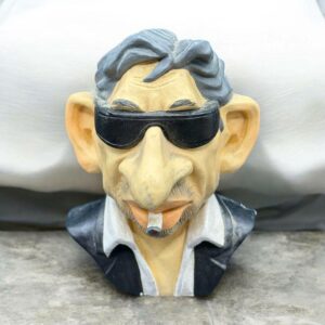 Ancien petit buste en plâtre représentant Serge Gainsbourg et sa cigarette - Collection - Décoration