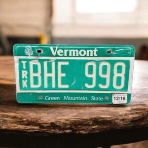 Vraie plaque originale d'immatriculation (en métal et relief) - Usa - Etats-Unis - Etat de Vermont de 2016 - Verte - Décoration murale pour garage - Collection