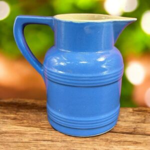 Joli petit Pichet en céramique bleue datant des années 50 - Numéroté - Collection - Décoration