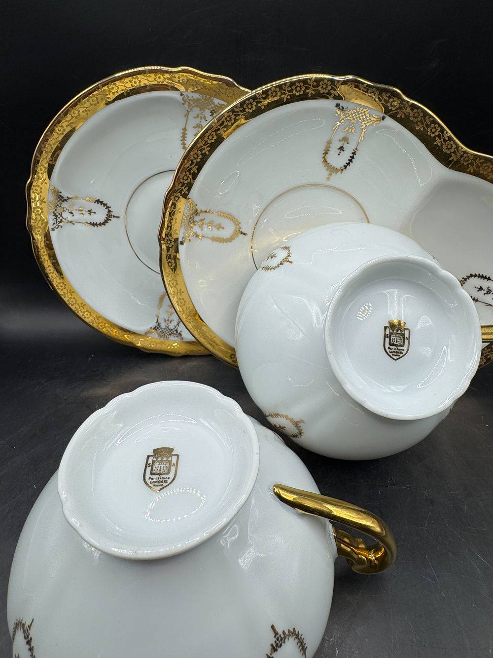 Ensemble de deux rares et anciens déjeuners en porcelaine de Limoges - France - Décor Or “rehaussé main” - Introuvables en l'état - Estampille dorée - Décoration - Collection – Image 8