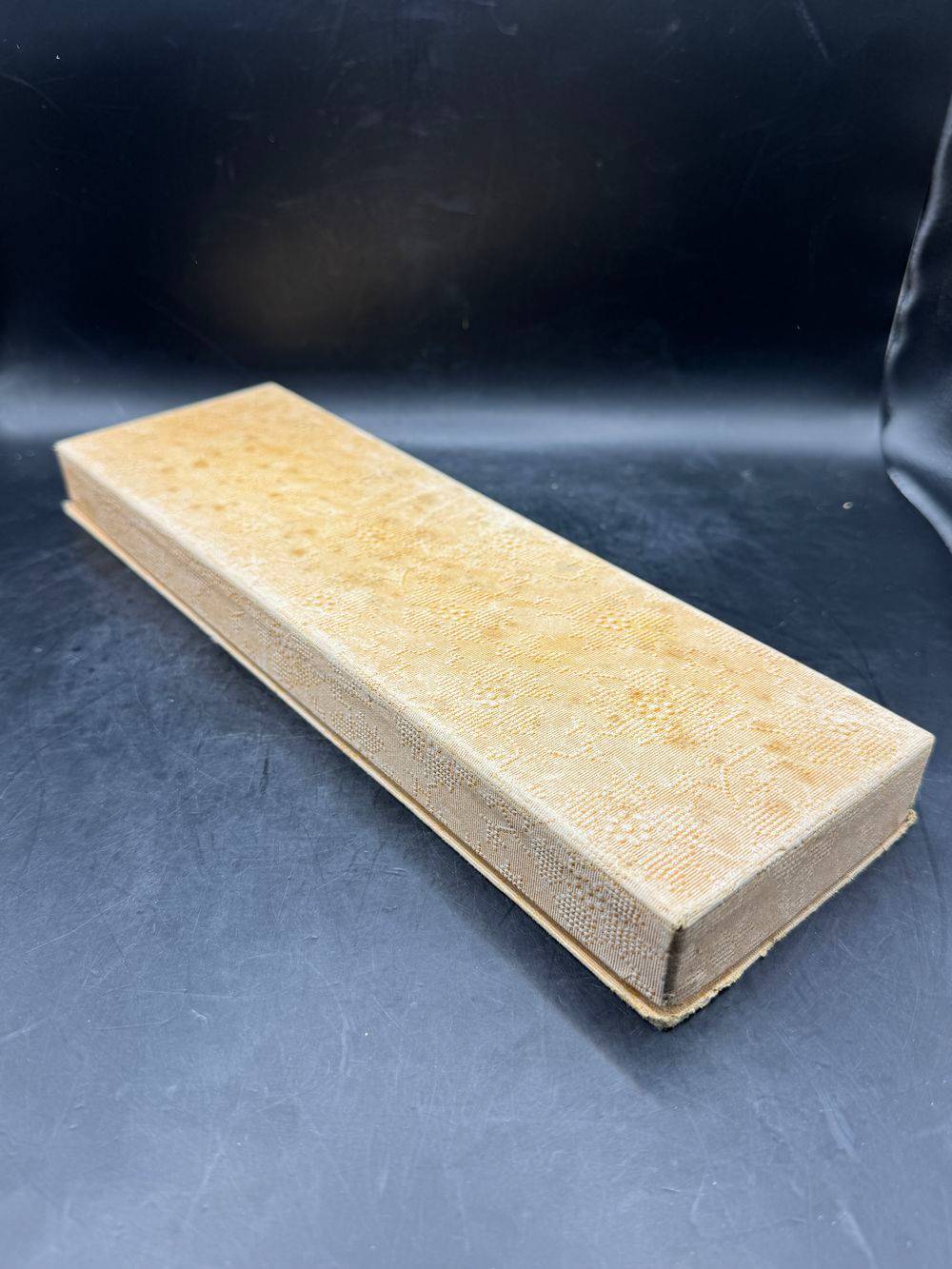 Ensemble / lot de douze (12) portes couteau (dans leur écrin d'origine) - Carrés en verre translucide - Achetés dans les années 50 au Bon Marché à Paris - Décoration - Collection – Image 7