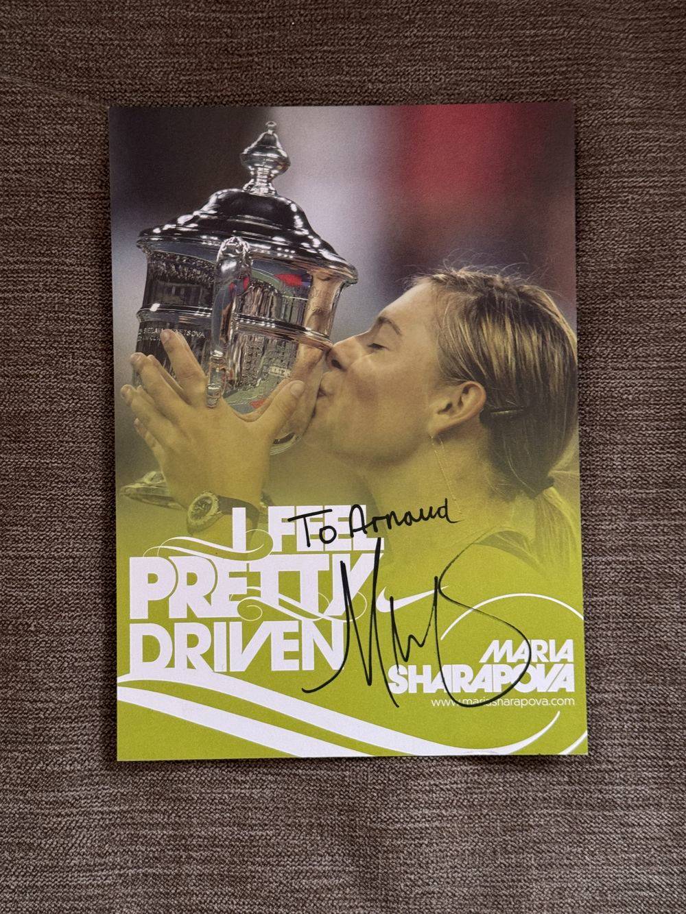 Dédicace - Autographe - Rare carte beau format signée au feutre noir par Maria Sharapova - Format 13x18 - Tennis - Roland-Garros - Wimbledon - Us Open - OA - Collection