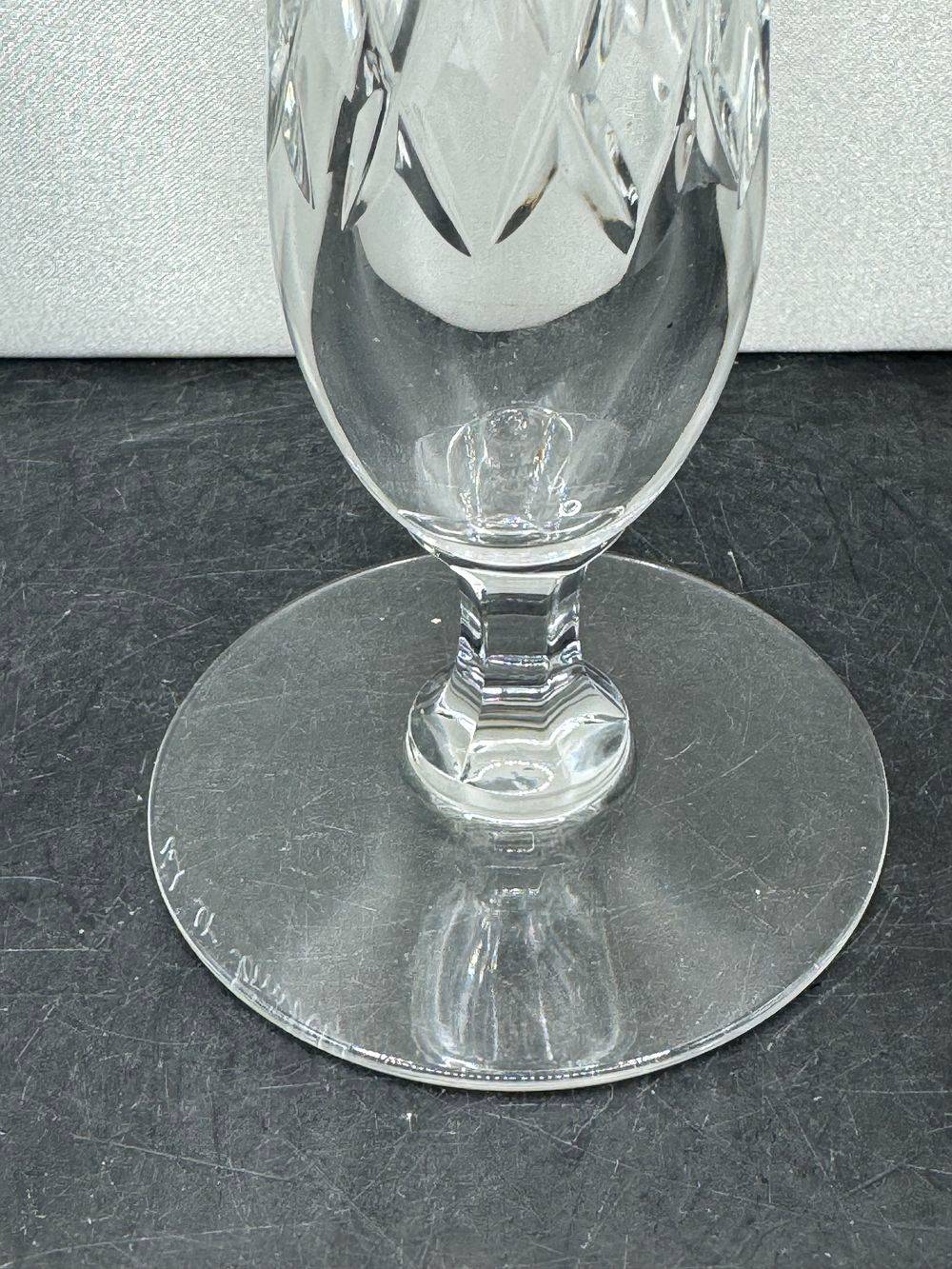 Ancien vase Soliflore de la Cristallerie du Val St Lambert - Cristal blanc taillé - Signé - Décoration - Collection – Image 5