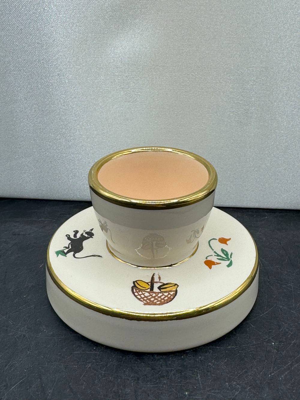 Rare Coquetier en Faïence de Saint Méen le Grand - Rivière Letort - Décor naïf et liseré or sur le bord haut - Décoration - Collection – Image 3