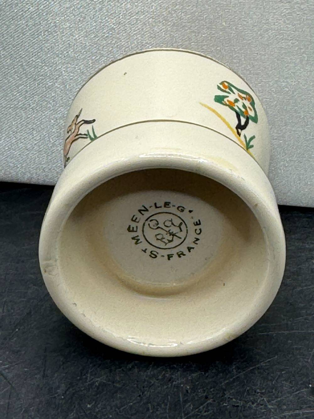 Rare lot / Ensemble de deux Coquetiers en Faïence de Saint Méen le Grand - Rivière Letort - Décor naïf et liseré or sur le bord haut - Décoration - Collection – Image 4