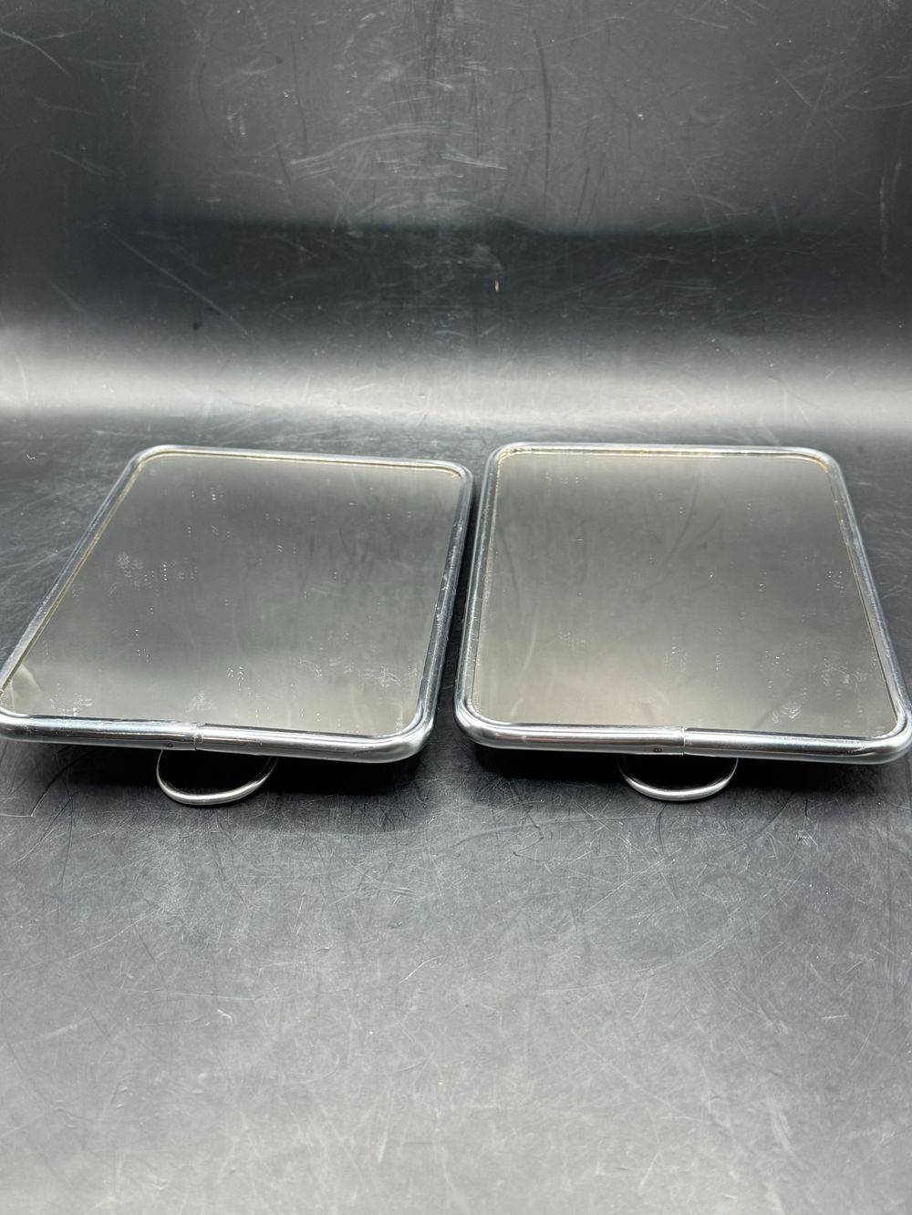 Ancien lot / Ensemble de deux petits miroir de voyage / miroirs de barbier / Cerclés de chrome sur pieds - Vers 1950/60 - Collection - Décoration - Vintage – Image 4