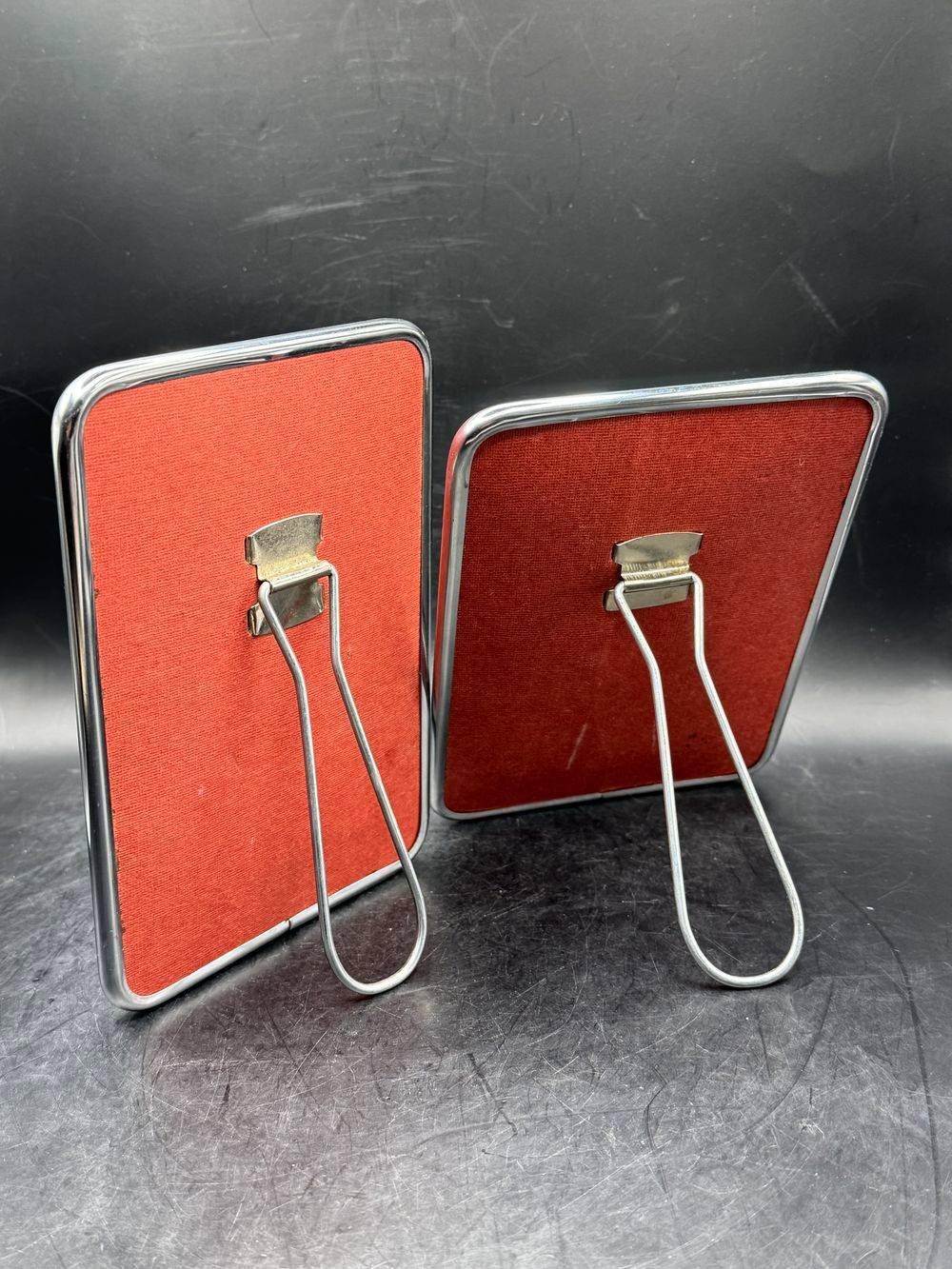 Ancien lot / Ensemble de deux petits miroir de voyage / miroirs de barbier / Cerclés de chrome sur pieds - Vers 1950/60 - Collection - Décoration - Vintage – Image 7