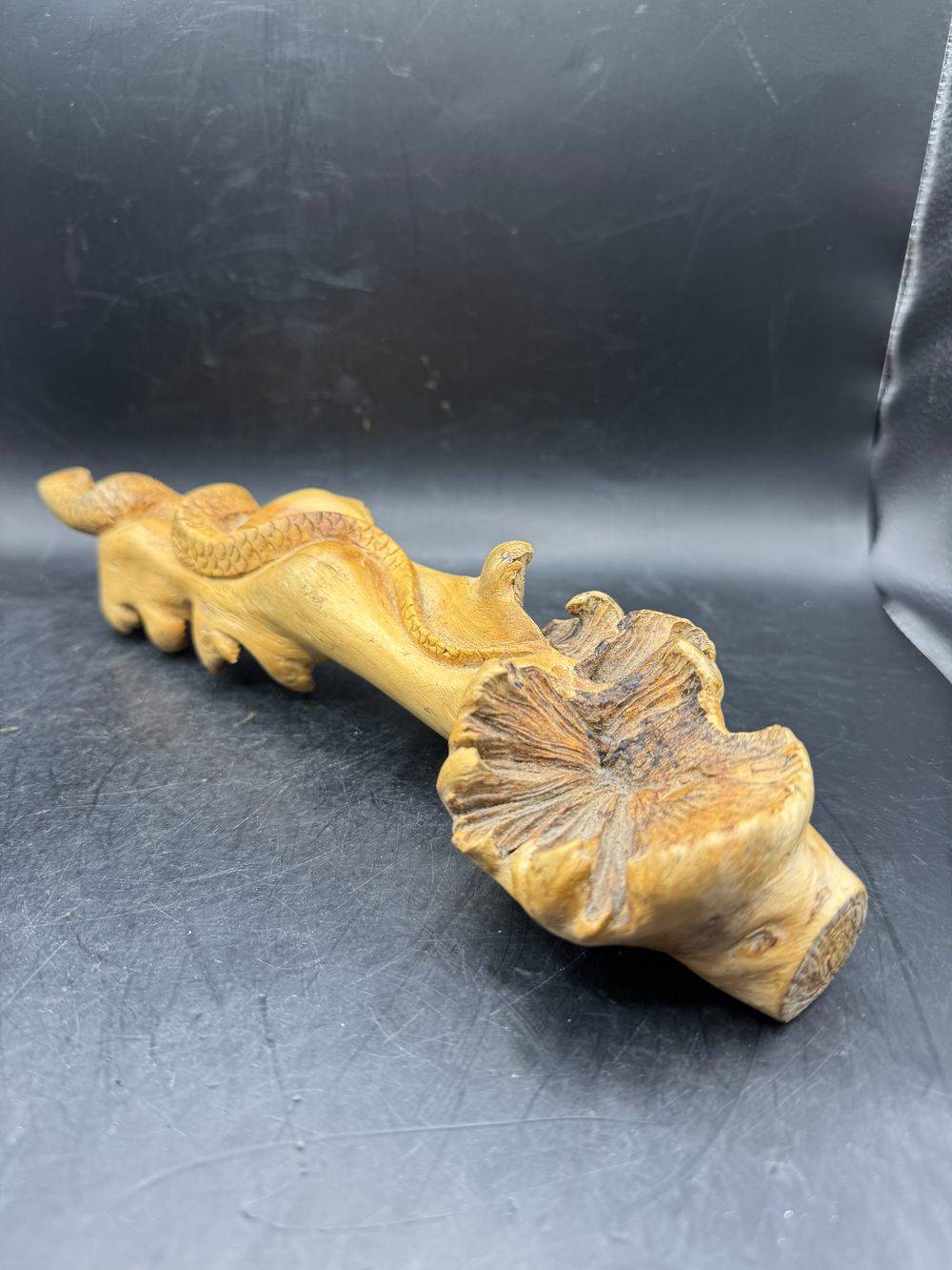 Unique pièce sculptée à la main à partir d'une seule pièce de bois parasite représentant ici un serpent - Vers 1970/80 - Indonésie - Décoration - Collection – Image 4