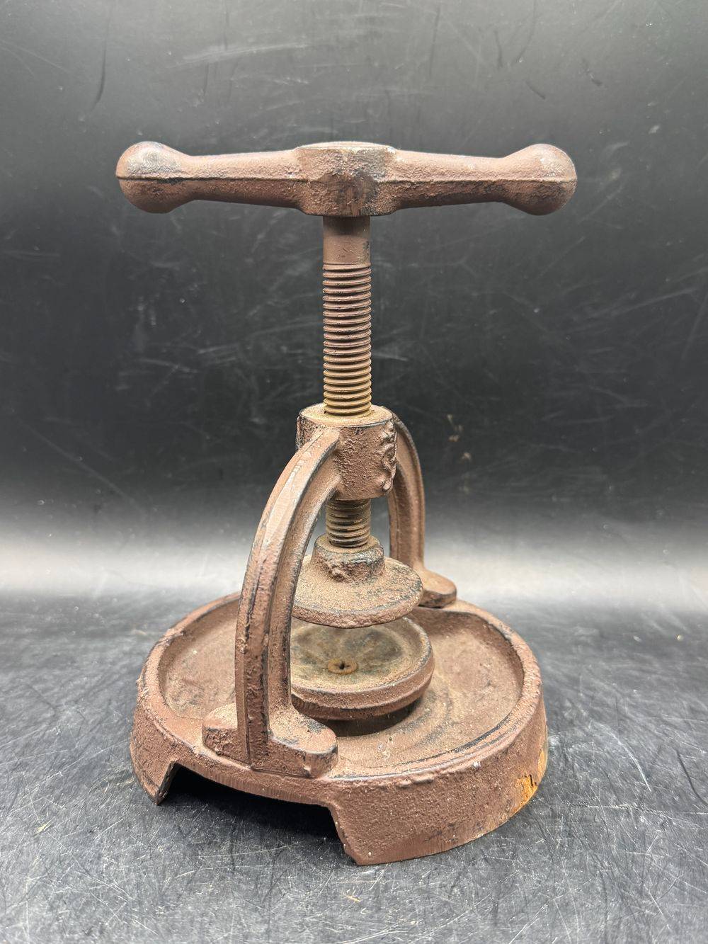 Ancien Casse noix / noisettes en fonte - Pressoir à vis - Décoration - Collection – Image 3