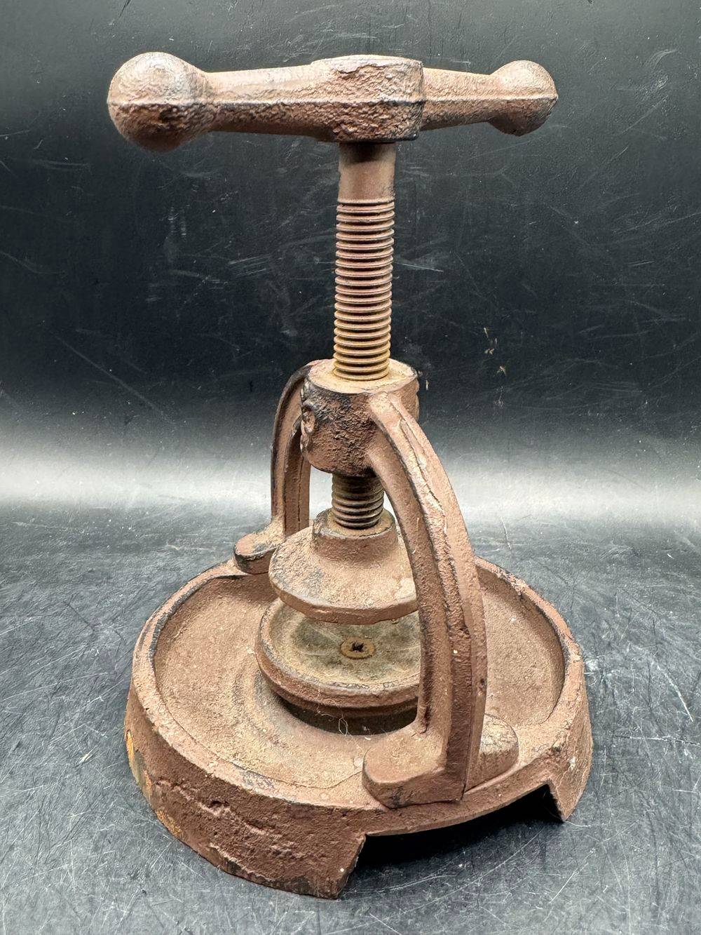 Ancien Casse noix / noisettes en fonte - Pressoir à vis - Décoration - Collection – Image 5