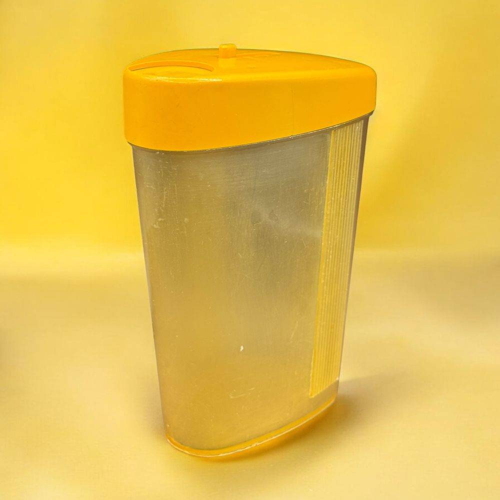 Boite Saupoudreur en plastique - Sucre Farine Gros Sel - Jaune/Orange - Vintage des années 1970 - Made in France - Décoration - Collection
