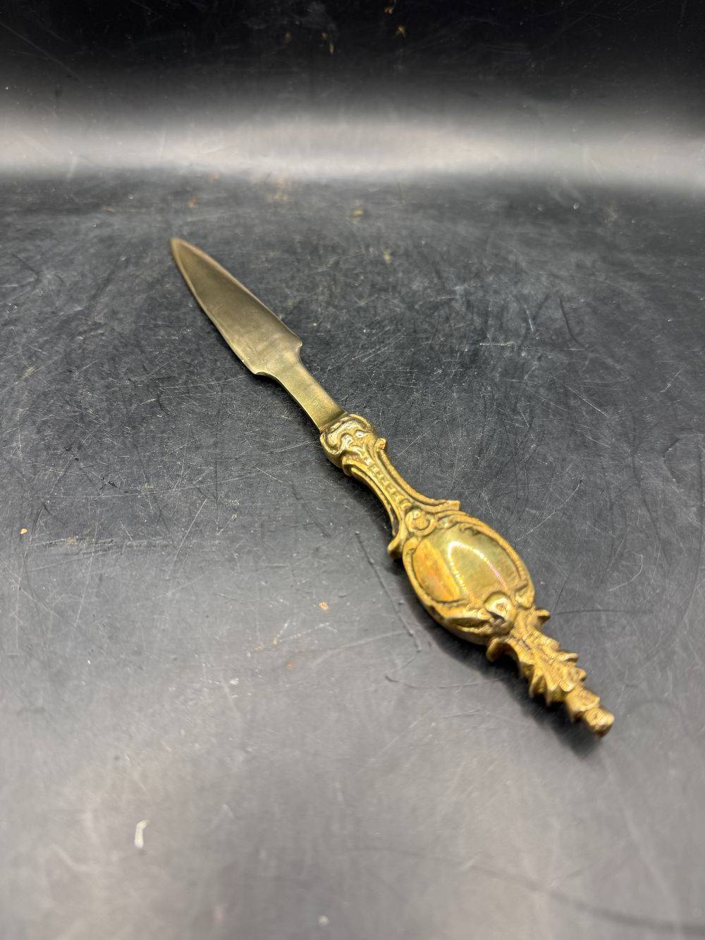 Magnifique Ouvre lettre / Coupe papier français en laiton massif doré - Décoration - Collection – Image 2