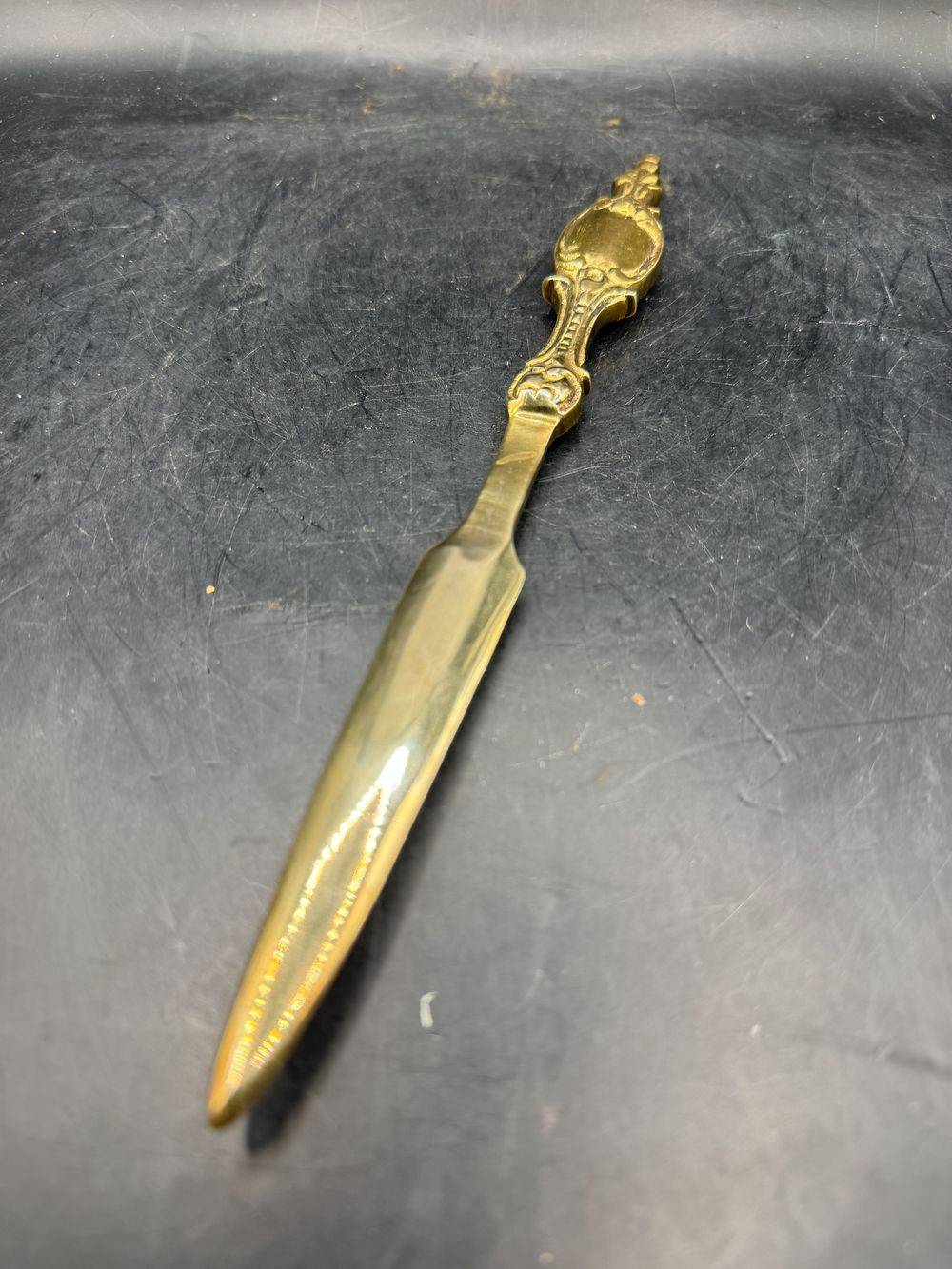 Magnifique Ouvre lettre / Coupe papier français en laiton massif doré - Décoration - Collection – Image 5