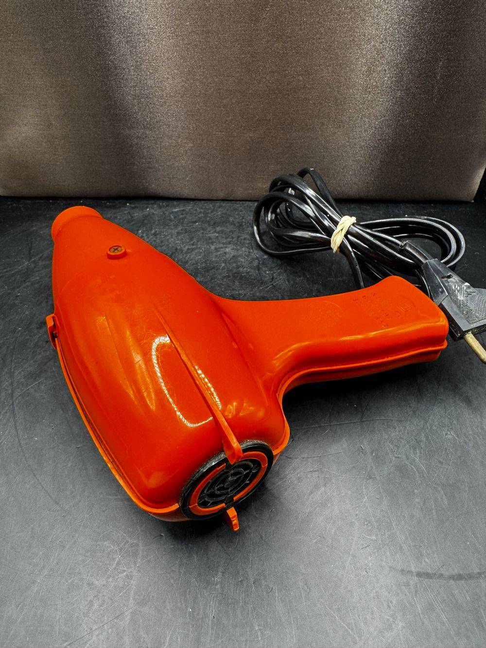 Ancien sèche cheveux Moulinex orange - Fonctionne parfaitement - Vintage datant des années 70 - Fabrication made in France - Collection - Déco – Image 7