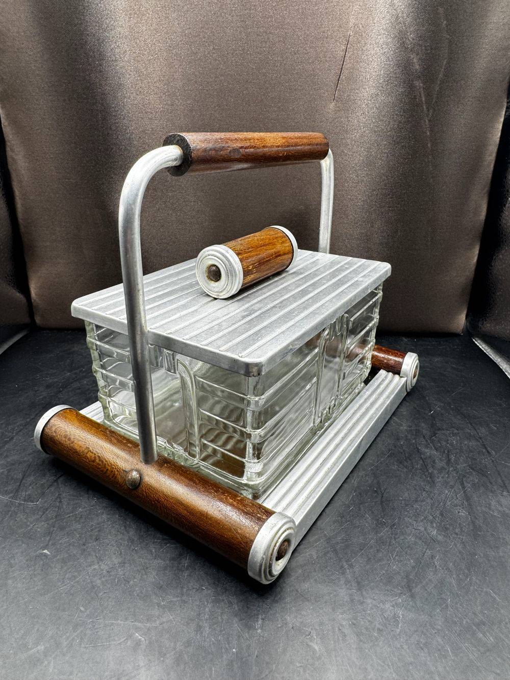 Magnifique et rare Bonbonnière / Boite à gâteau en verre et métal avec plateau en miroir - Des années 1930/40 - Collection - Décoration - Art déco – Image 3