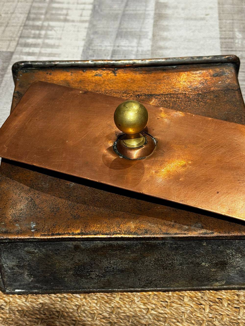 Très ancien et rare bain marie / réserve d'eau en cuivre du début 20ème - A encastrer - Décoration - Collection – Image 8