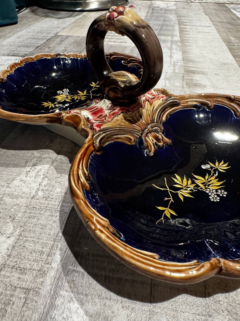 Rare et introuvable serviteur (double coupelle) - Faïence barbotine bleu cobalt et dorure à la main - Signé et numéroté - Début 20ème - Décoration - Collection – Image 5