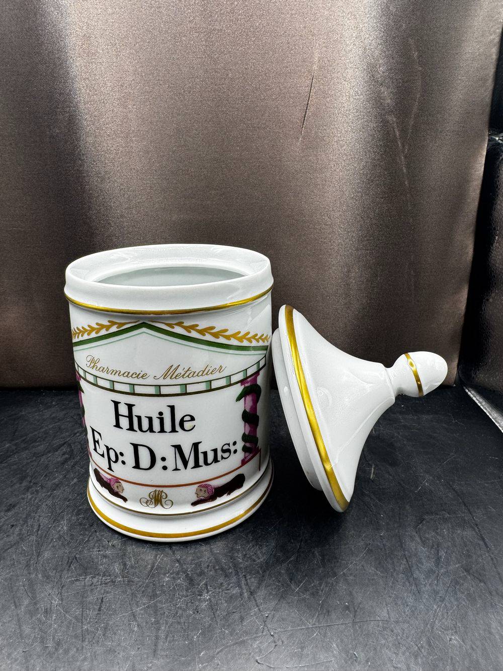 Rare grand pot à Pharmacie - pot d'Apothicaire - 20 cm - Huile Ep:D:Mus: - En Porcelaine de Limoges - Pharmacie Métadier - Vers 1960 - Dorure - Collection - Décoration – Image 5