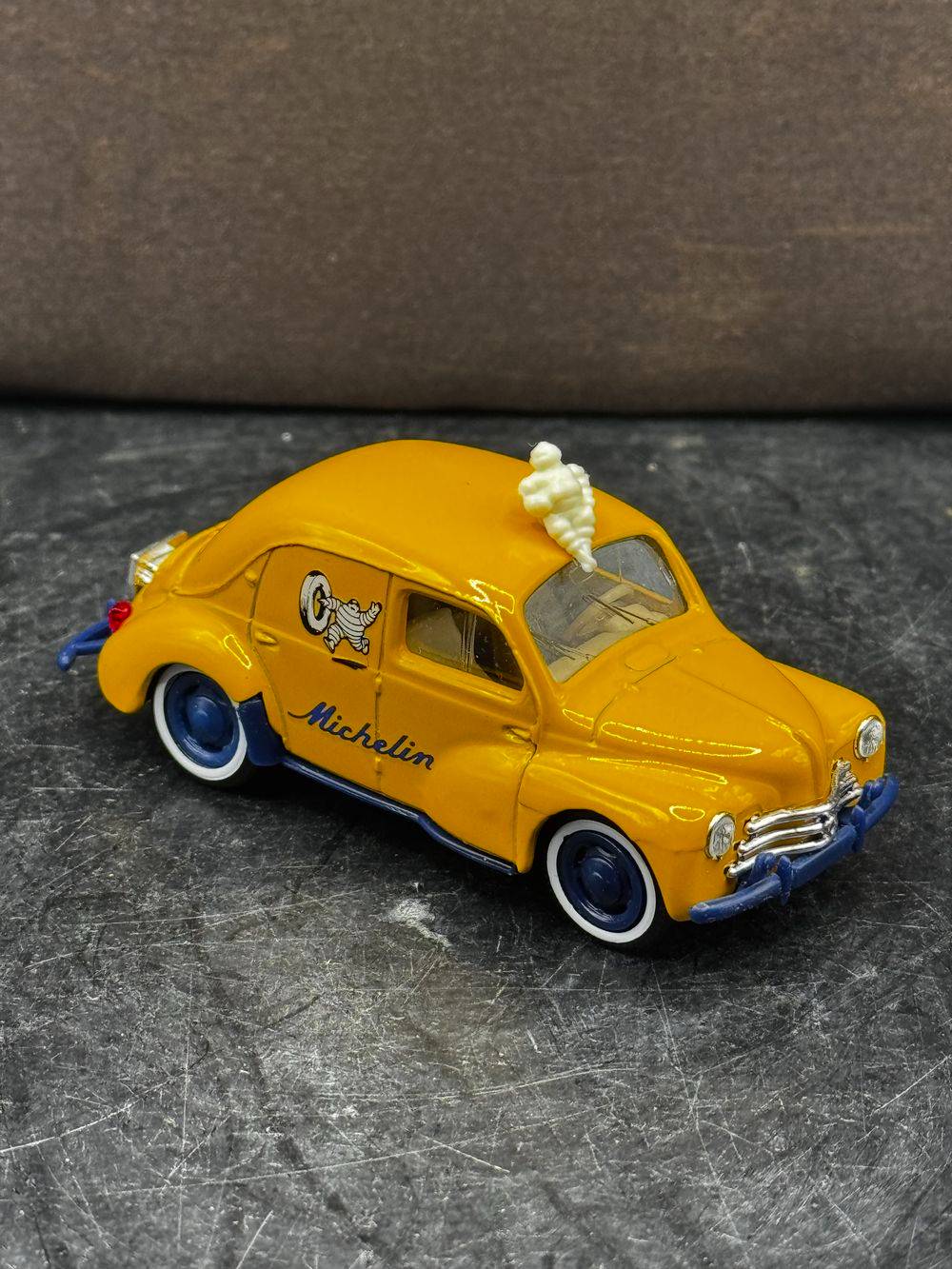 Solido - 1/43 Renault 4cv affaire commerciale tolée - Michelin - 4548 Made in France - Collection – Image 3