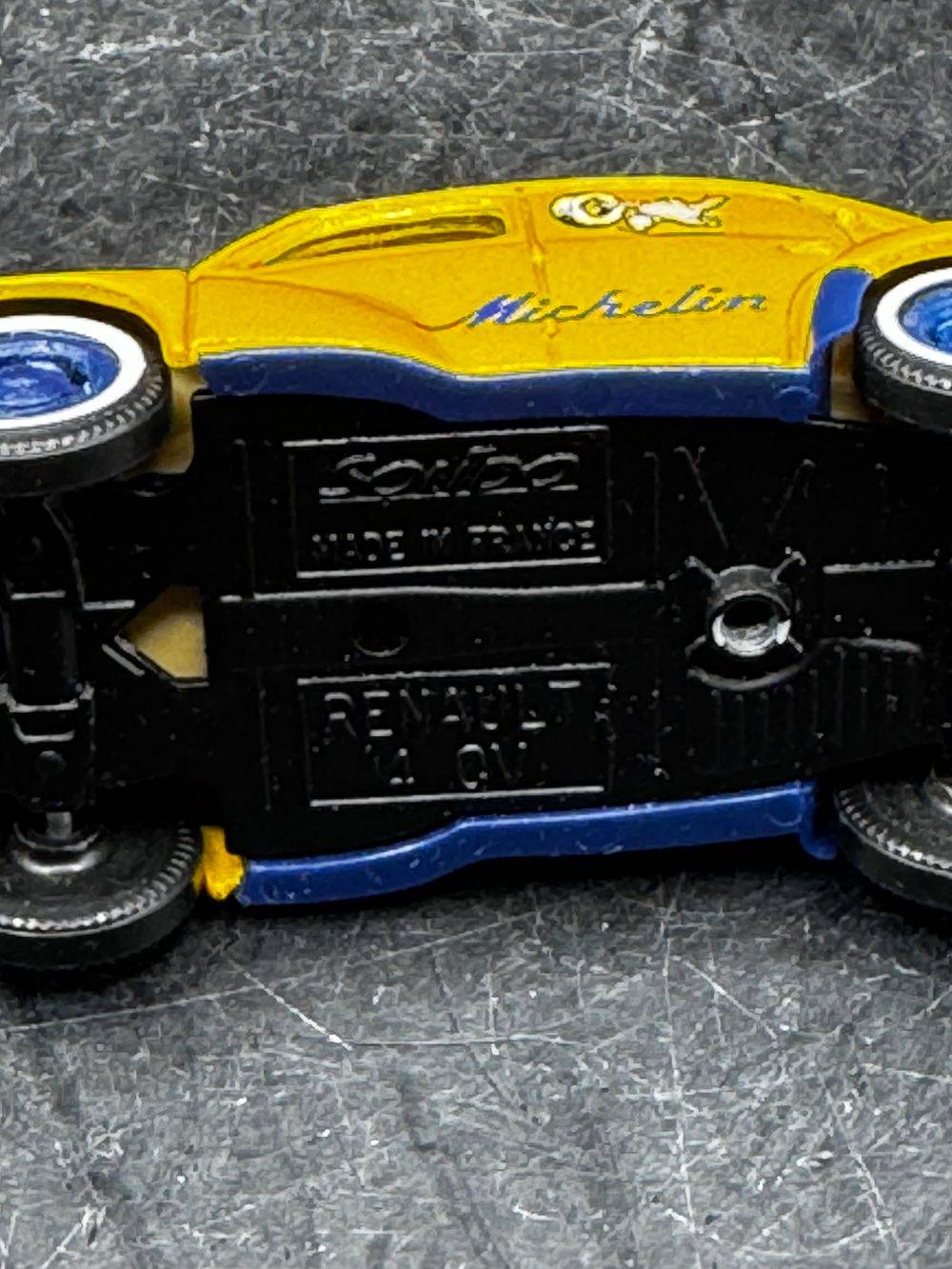 Solido - 1/43 Renault 4cv affaire commerciale tolée - Michelin - 4548 Made in France - Collection – Image 6