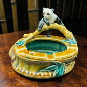 Magnifique cendrier en céramique et son Panda grimpant sur un bambou - Barbotine - Vintage des années 70 - Peinte à la Main - Collection - Décoration