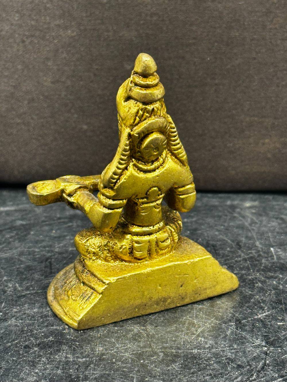 Petite statuette en laiton doré représentant la déesse hindoue Annapurna (ou Annapoorna) assise et tenant une louche - Décoration - Collection – Image 4