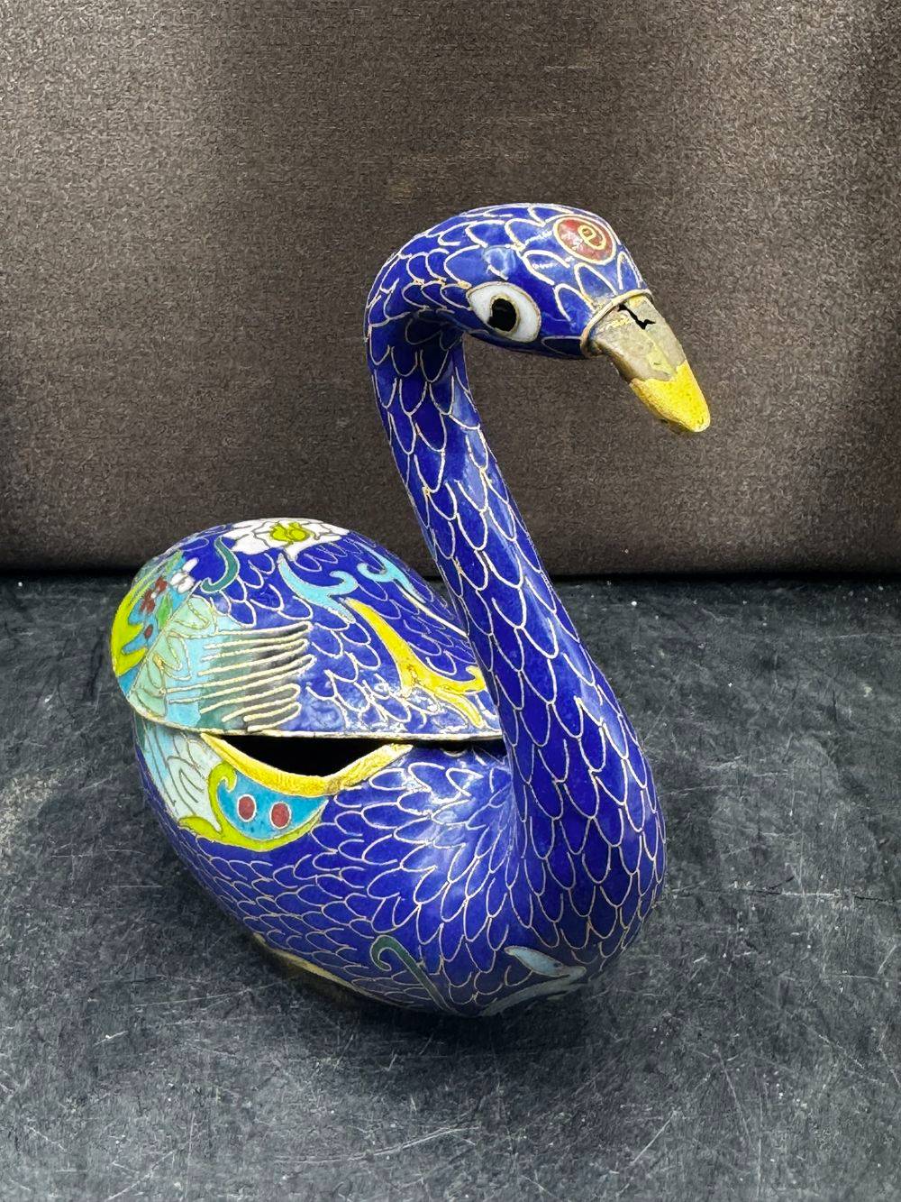 Figurine ou boite à bijoux représentant un cygne Canard en Emaux cloisonnés et laiton massif - Chine - Collection - Décoration – Image 3