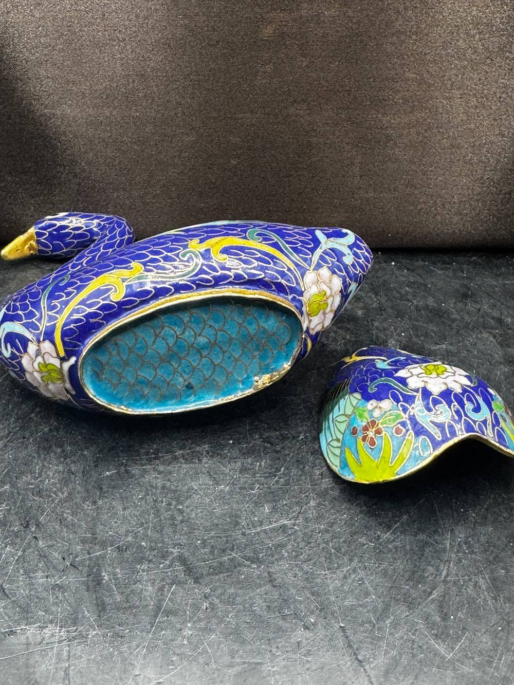 Figurine ou boite à bijoux représentant un cygne Canard en Emaux cloisonnés et laiton massif - Chine - Collection - Décoration – Image 7