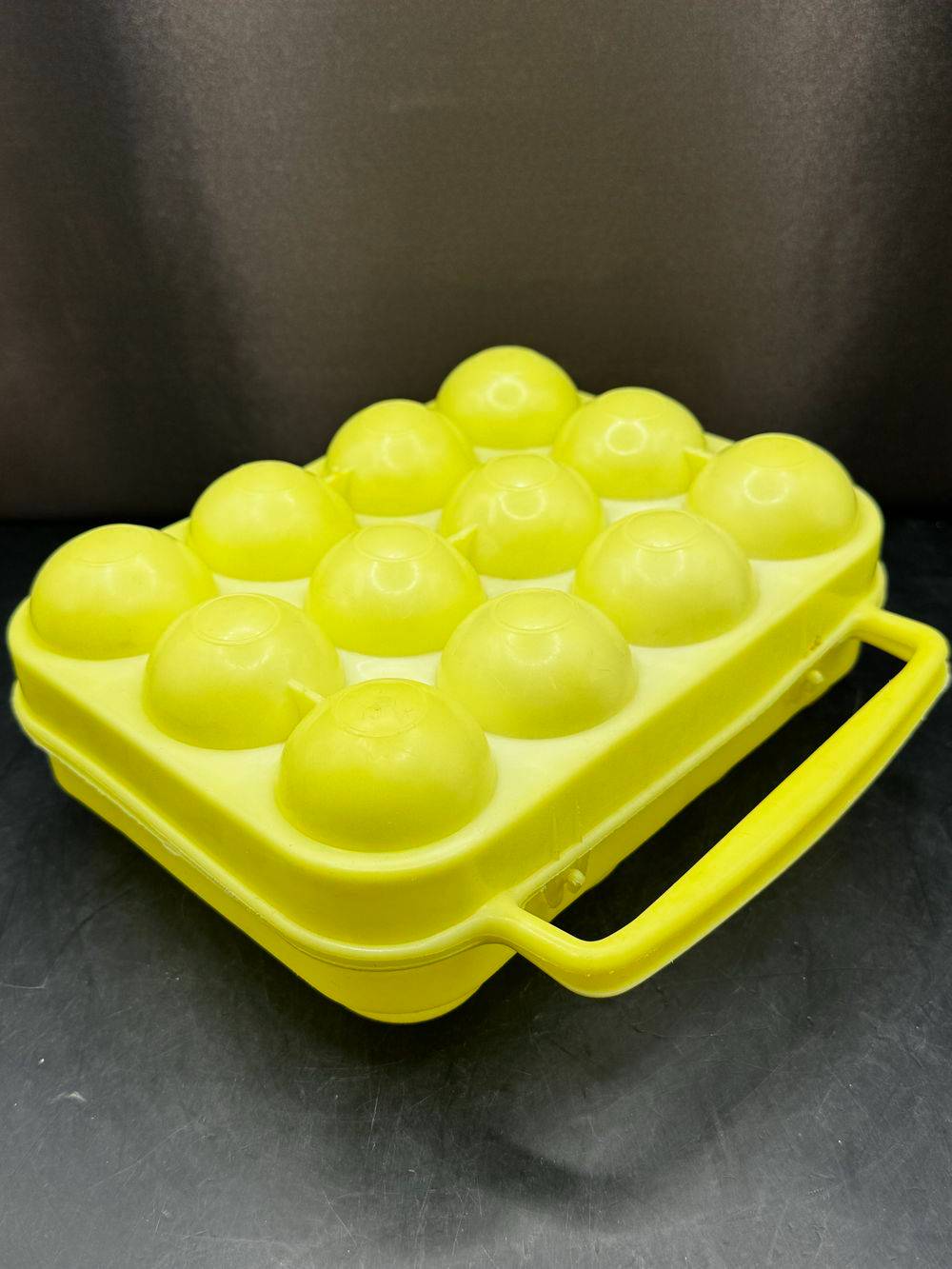 Boîte à oeufs vintage - Un joli jaune pâle et 12 petits nids - Des années 70/80 - Déco - Collection – Image 4