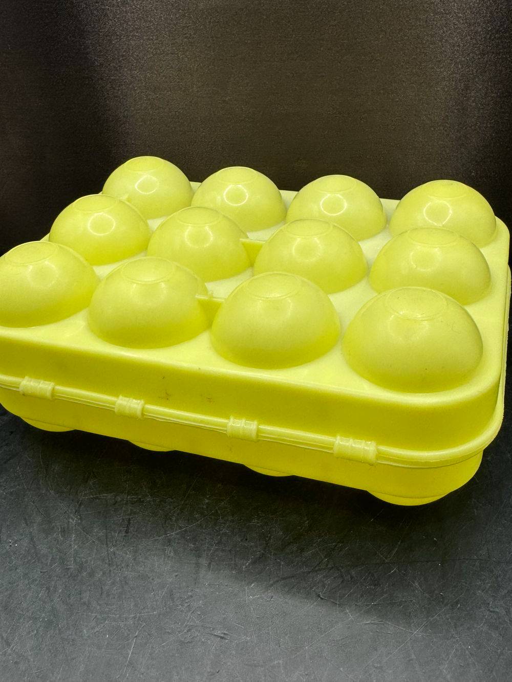 Boîte à oeufs vintage - Un joli jaune pâle et 12 petits nids - Des années 70/80 - Déco - Collection – Image 5