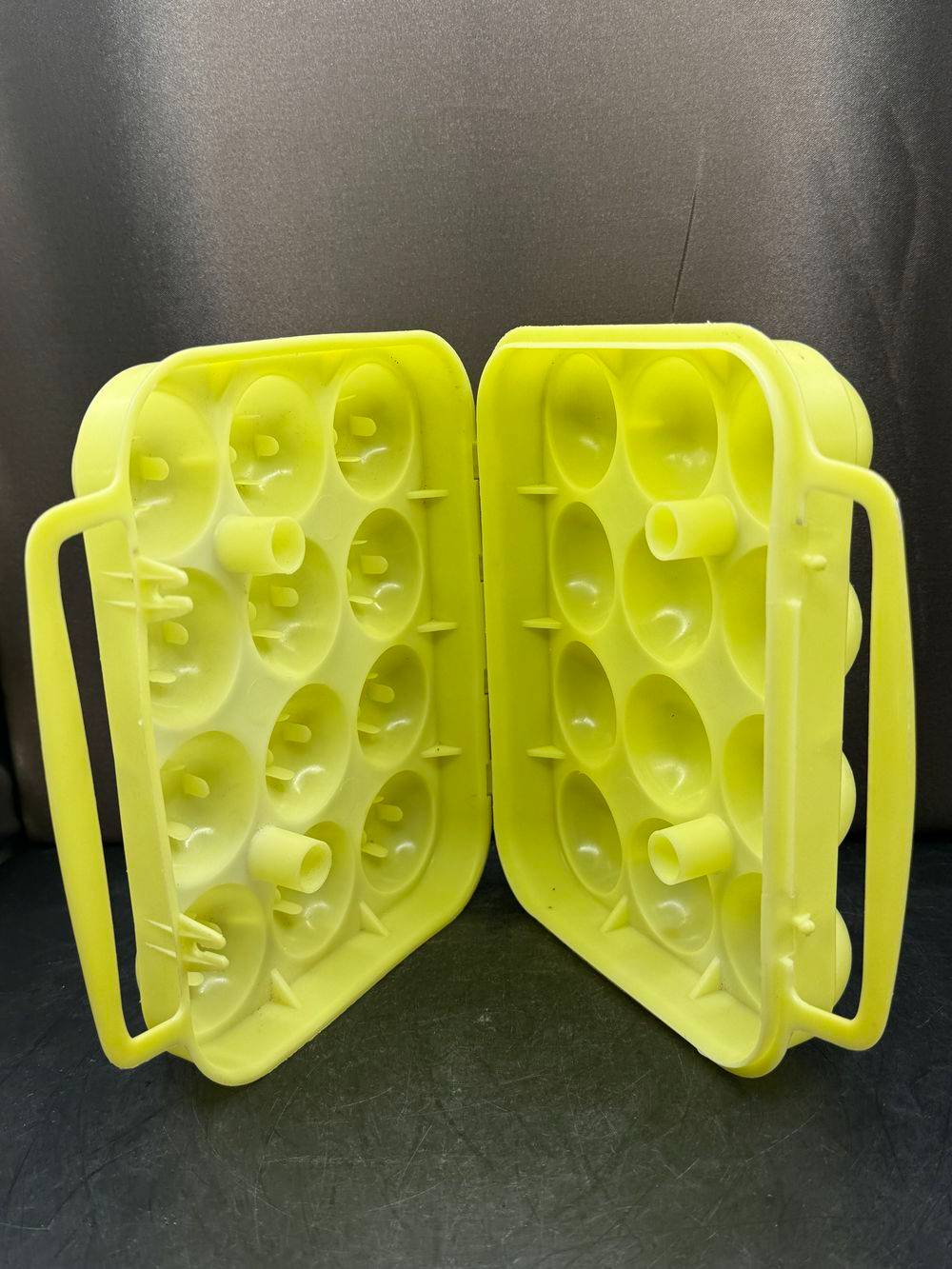 Boîte à oeufs vintage - Un joli jaune pâle et 12 petits nids - Des années 70/80 - Déco - Collection – Image 6