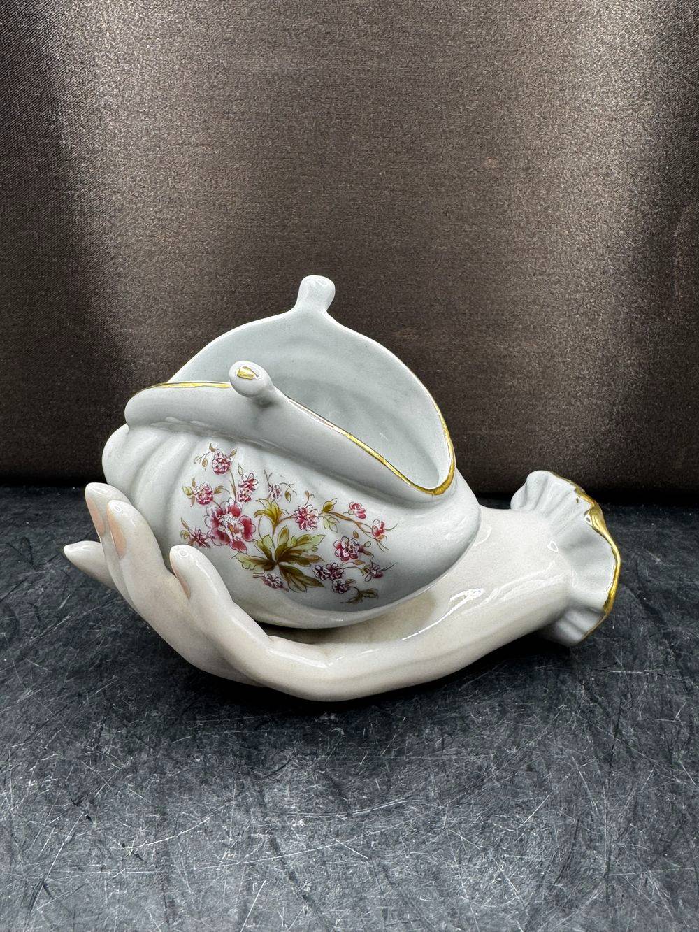 Magnifique Main - Vide poche - Porte bijoux des années 60-70 - En porcelaine Portugaise (Aveiro) - Décor floral et dorure - Collection - Décoration – Image 2