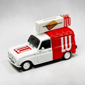 Renault 4 F4 aux couleurs publicitaires des biscuits LU (Le Fèvre-Utile), issu de la série limitée « Centenaire Renault » de la marque Vitesse
