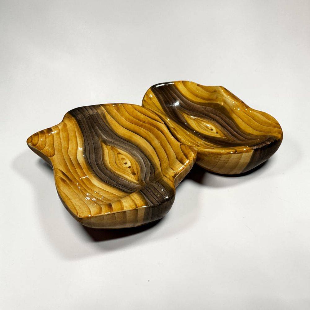 Joli lot de deux anciens Vide poche / Porte savon / Cendrier en céramique à décor « faux bois » attribués aux ateliers de Grandjean-Jourdan à Vallauris - Des années 50-60 - Collection - Décoration
