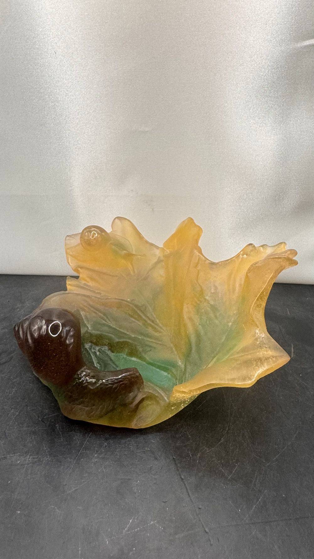 Maison Daum France - Rare Vide-poche en pâte de cristal marbré - vert et brun - Représentant deux escargots sur une feuille - Style Art Nouveau de l'École de Nancy - Signé - Des années 70/80 - Collection - Décoration - Vintage – Image 2